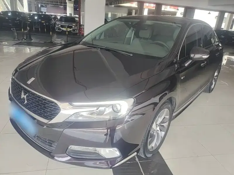 DS 5LS, 2015