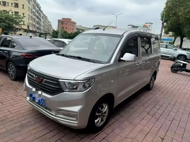 Wuling Hongguang V, 2020