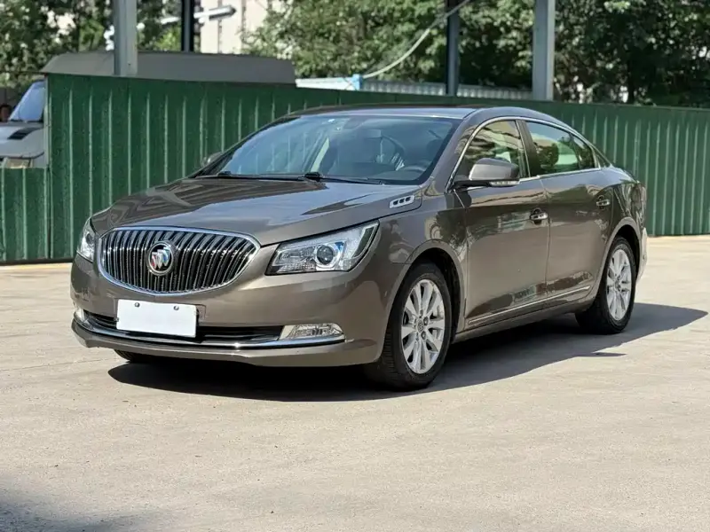 Buick LaCrosse, 2015 — фото 1