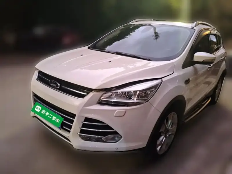 Ford Kuga, 2015