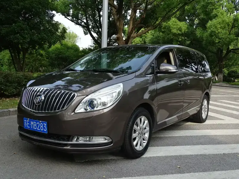 Buick GL8, 2011