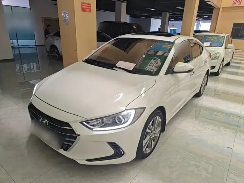 Hyundai Elantra, 2016