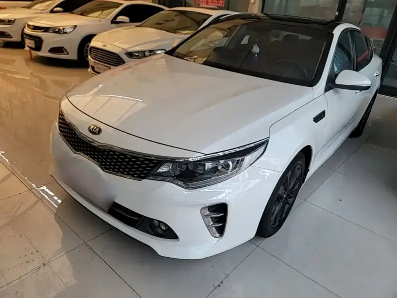 Kia K5, 2016