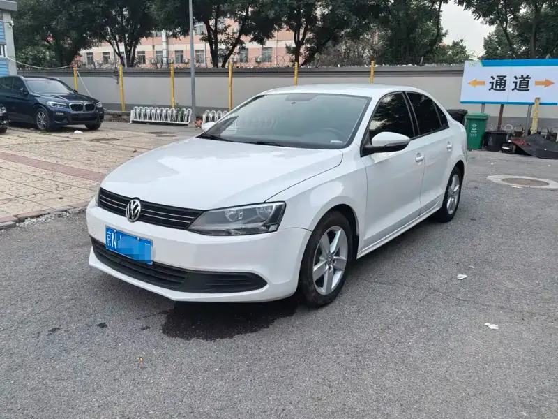 Volkswagen Sagitar, 2013