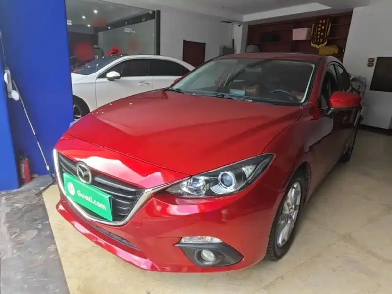 Mazda 3 Axela, 2015