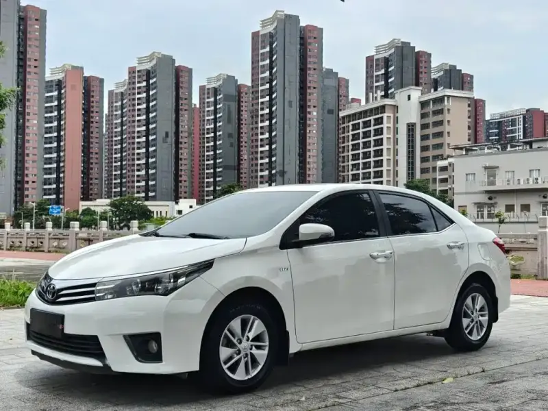 Toyota Corolla, 2015 — фото 1