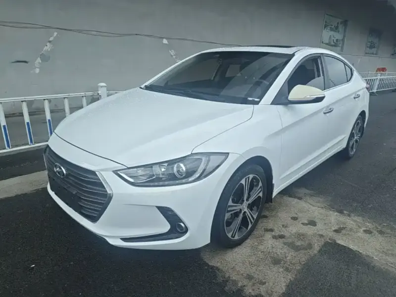Hyundai Elantra, 2019 — фото 1