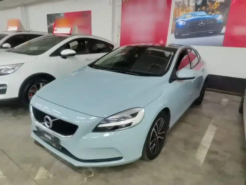 Volvo V40, 2016