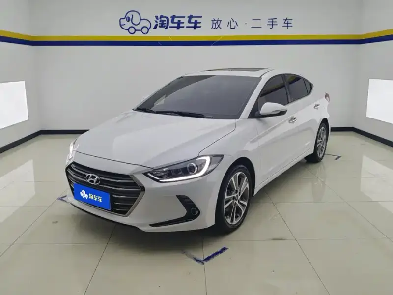 Hyundai Elantra, 2018 — фото 1