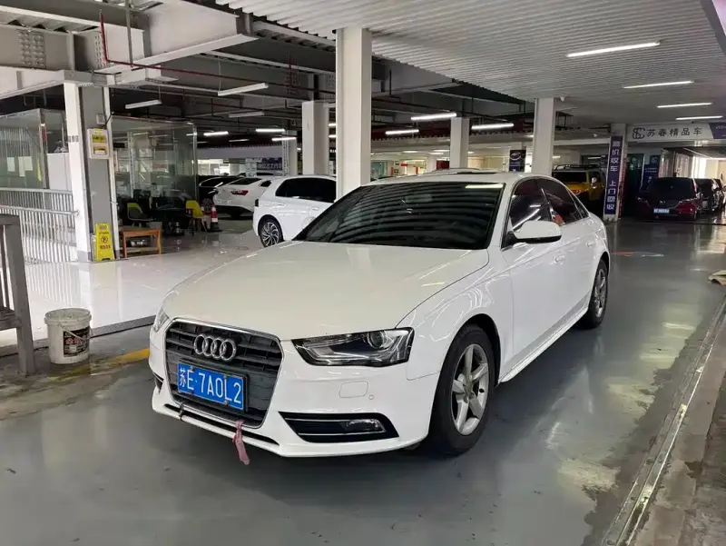 Audi A4L, 2015 — фото 1