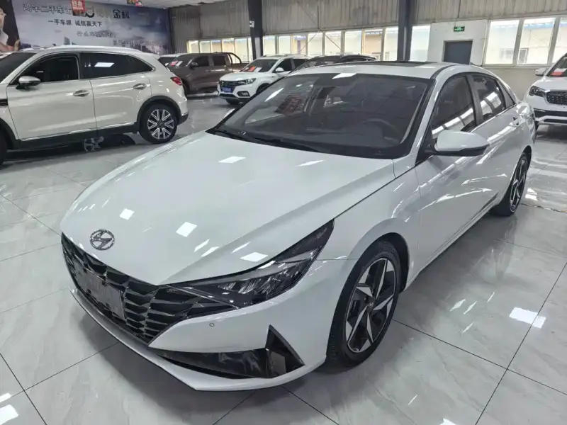 Hyundai Elantra, 2021 — фото 1