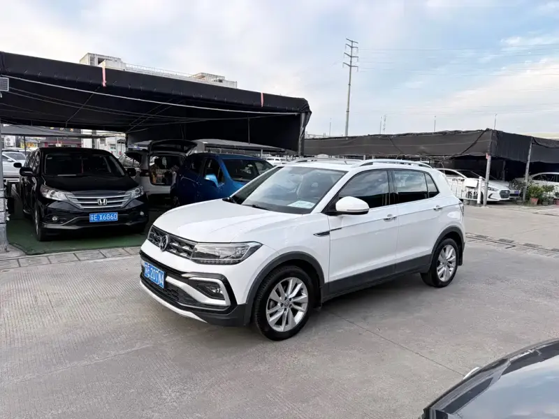 Volkswagen T-Cross, 2020