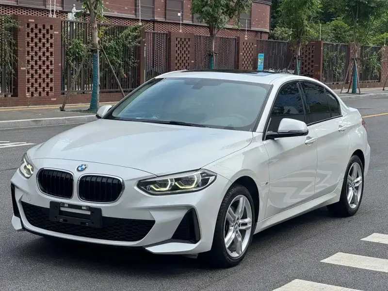 BMW 1 Series, 2020 — фото 1