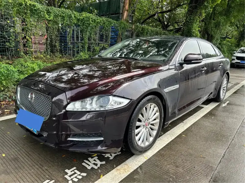 Jaguar XJ, 2016