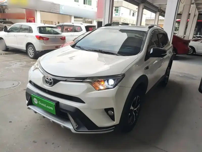 Toyota RAV4, 2018 — фото 1