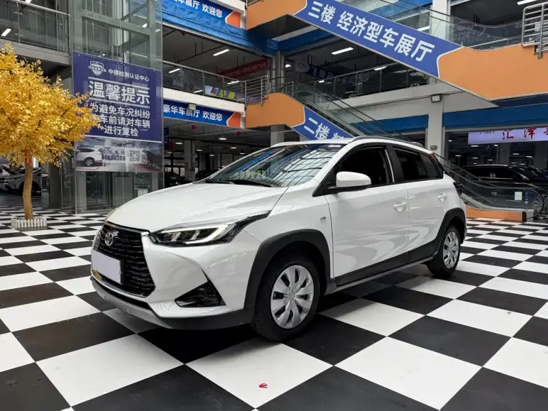 Toyota Yaris L, 2022