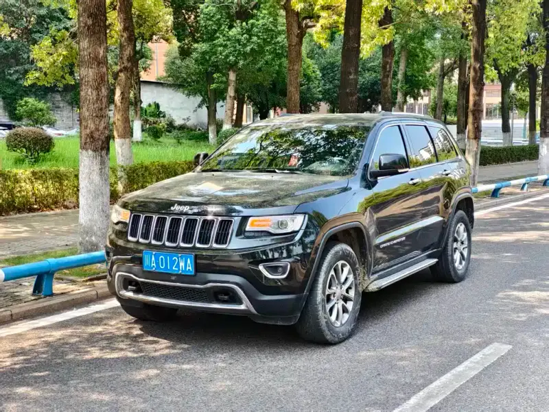 Jeep Grand Cherokee (Import), 2015
