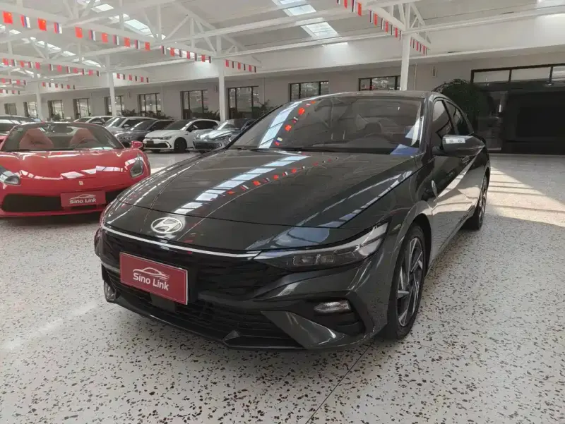 Hyundai Elantra, 2023