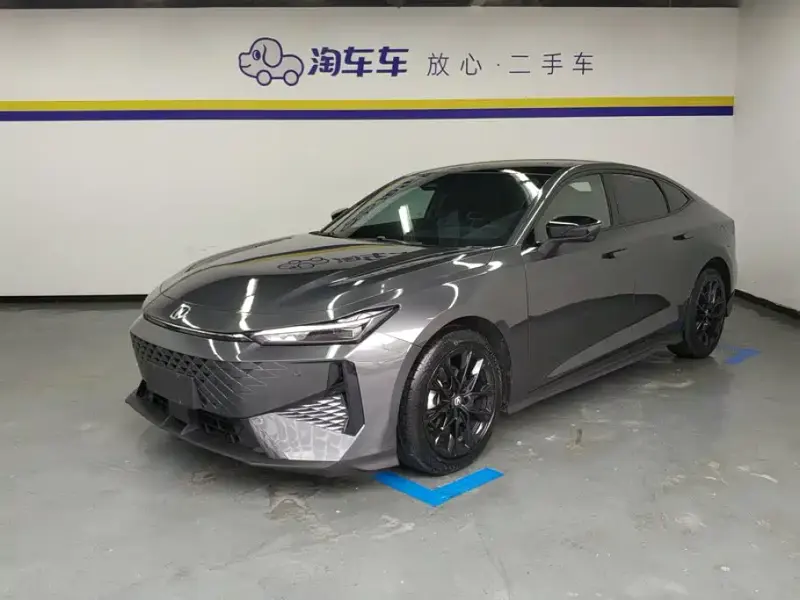Changan UNI-V, 2025