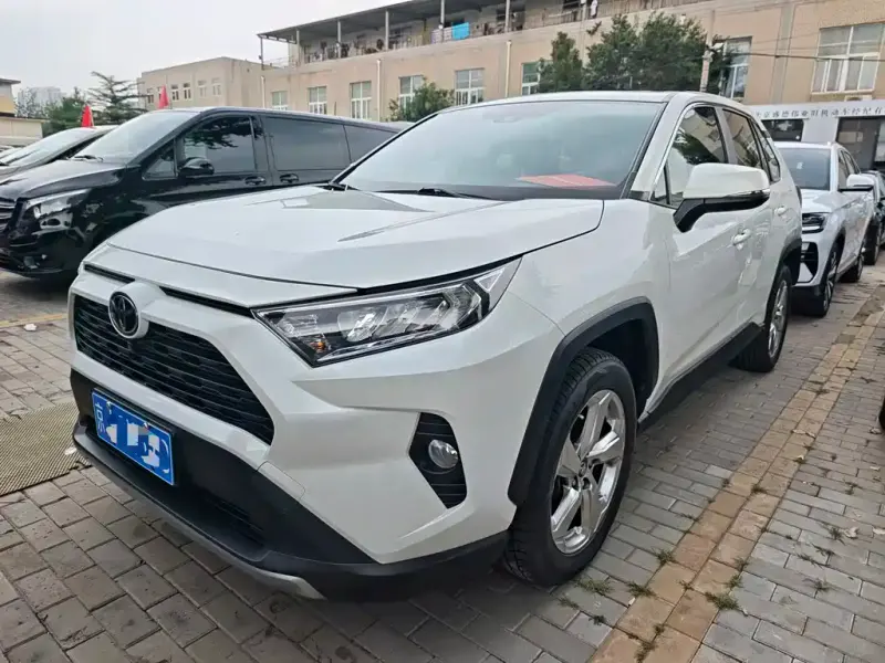 Toyota RAV4, 2020 — фото 1