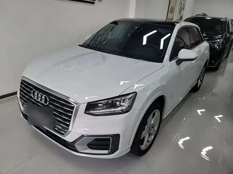 Audi Q2L, 2020