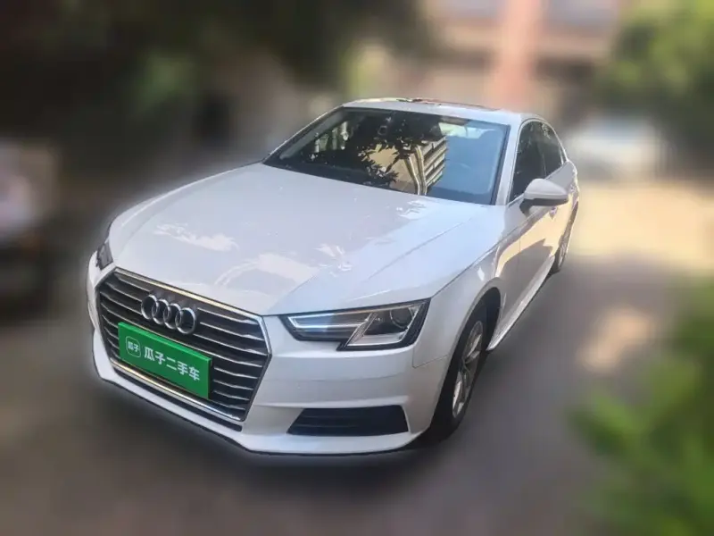 Audi A4L, 2017 — фото 1