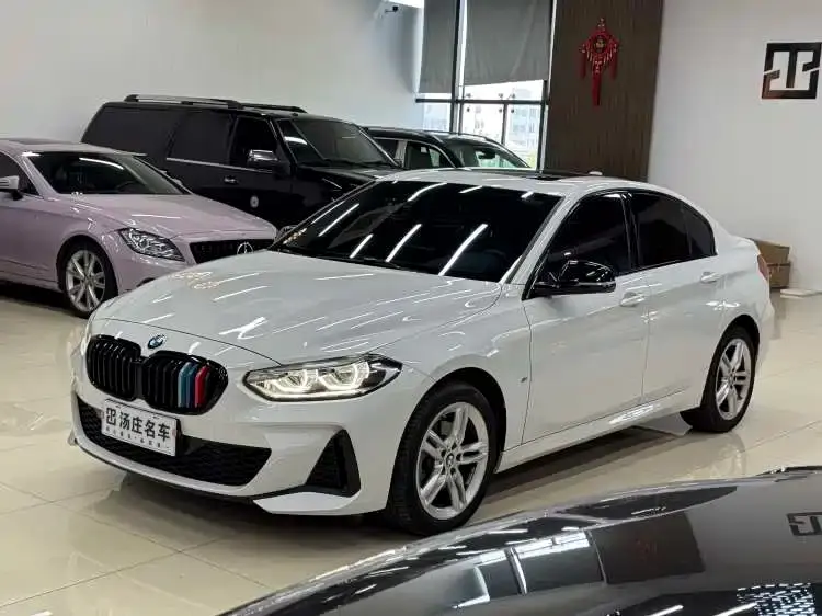BMW 1 Series, 2022
