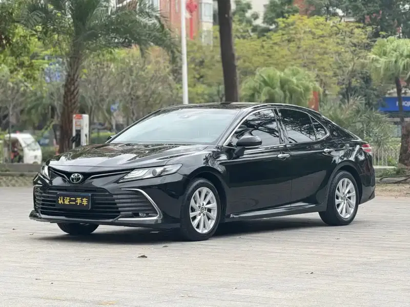 Toyota Camry, 2022 — фото 1