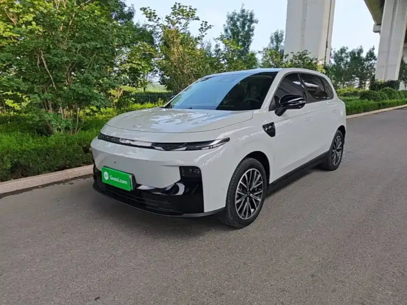 Leapmotor B10, 2025