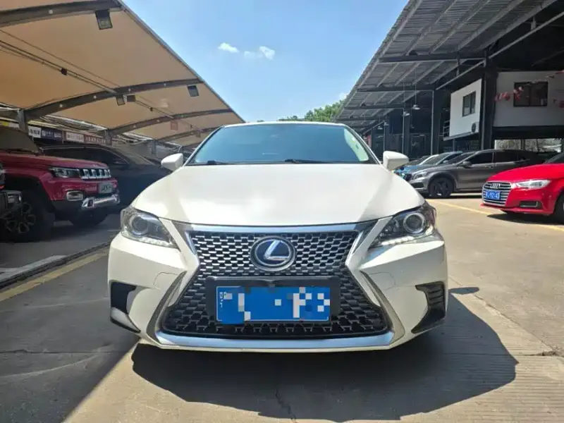 Lexus CT, 2020