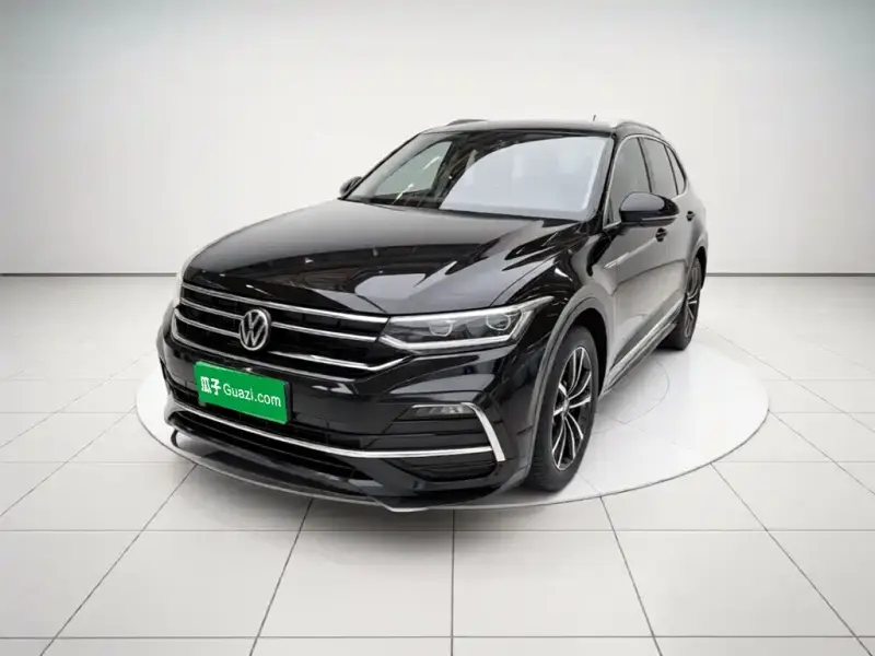 Volkswagen Tiguan L, 2022 — фото 1