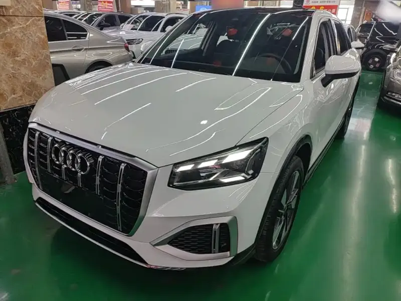 Audi Q2L, 2022