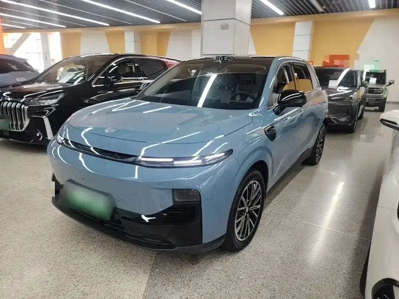 Leapmotor B10, 2025