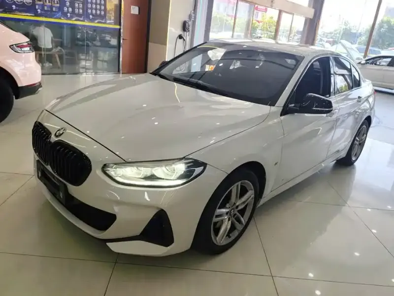 BMW 1 Series, 2022