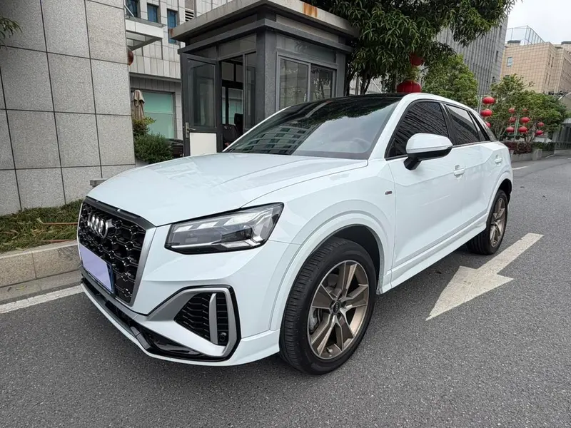 Audi Q2L, 2024