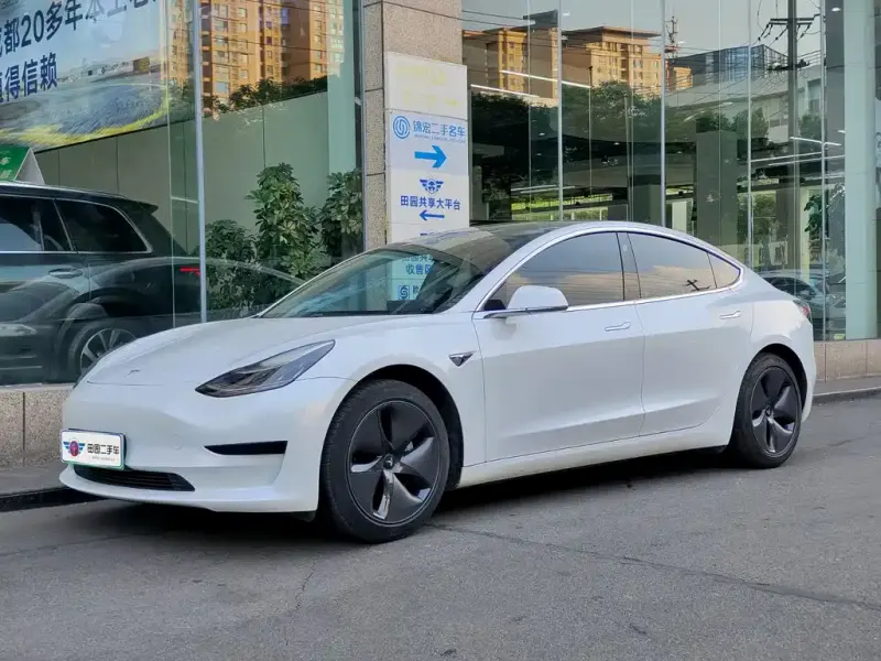 Tesla Model 3, 2020