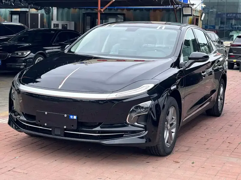 Hongqi E-QM5, 2026