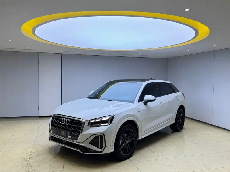 Audi Q2L, 2023