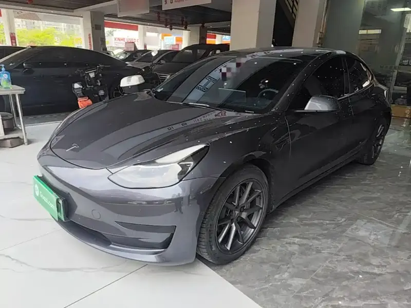 Tesla Model 3, 2021