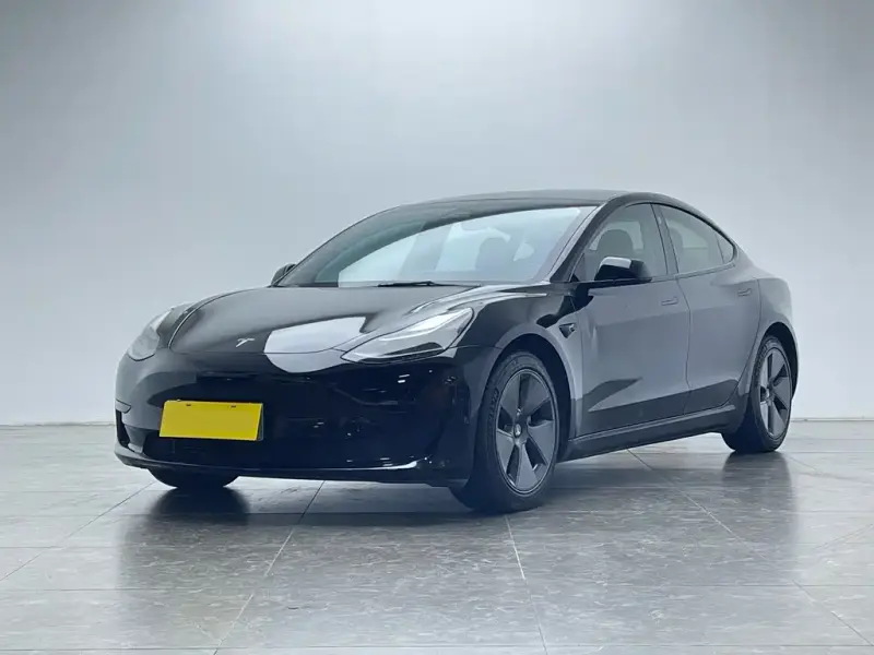 Tesla Model 3, 2022