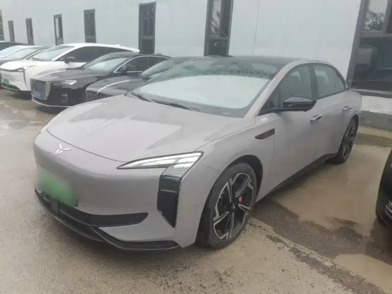 Hongqi EH7, 2024