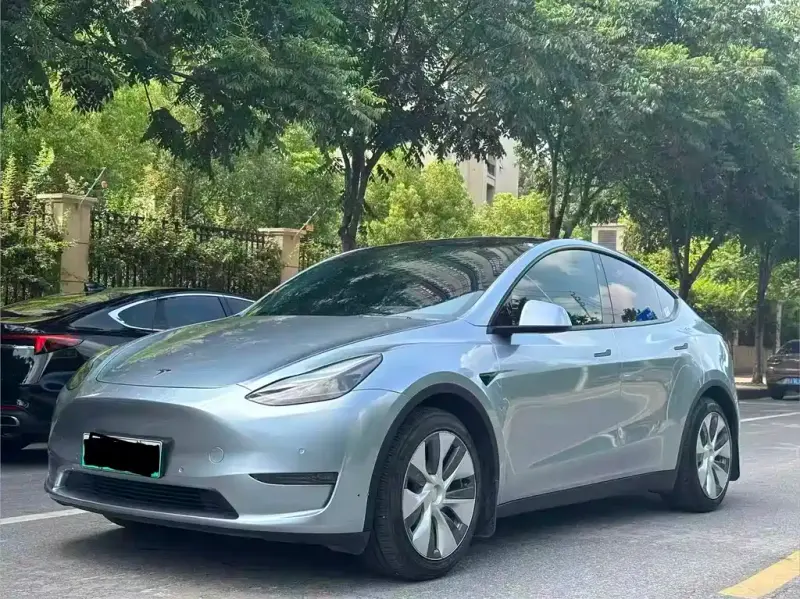 Tesla Model Y, 2022