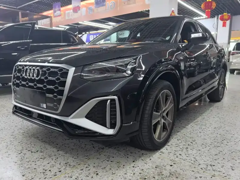 Audi Q2L, 2022