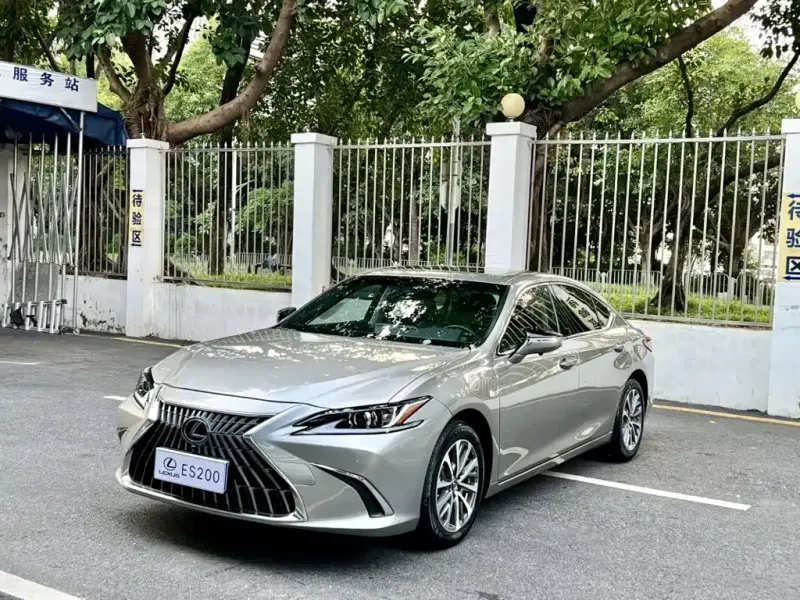 Lexus ES, 2021