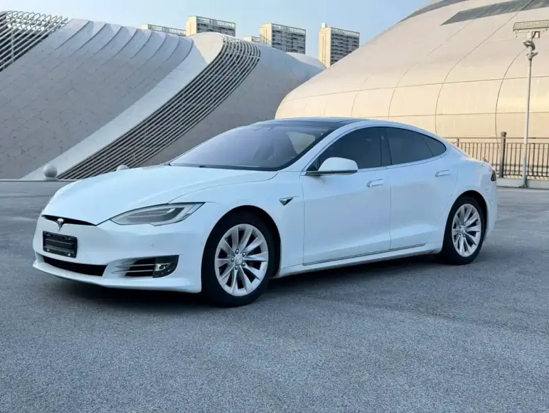 Tesla Model S, 2018