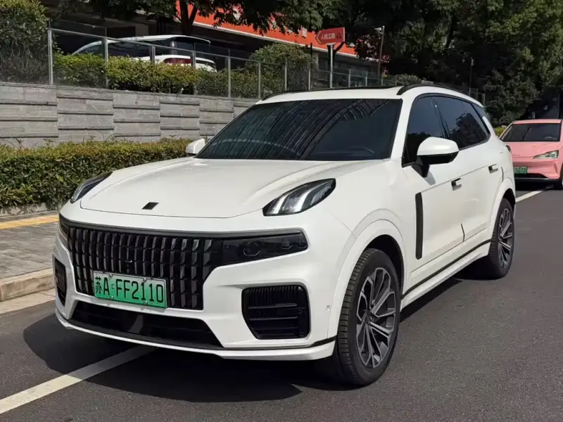 Lynk & Co 09 EM-P, 2022