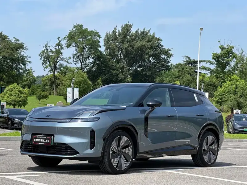 Lynk & Co 08 EM-P, 2025