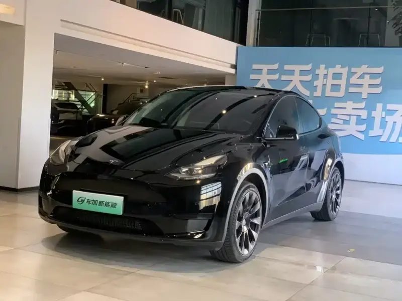 Tesla Model Y, 2023