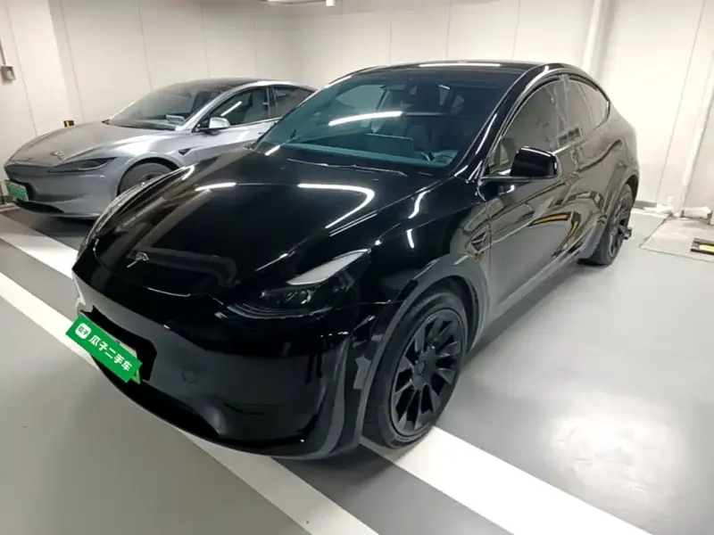 Tesla Model Y, 2022