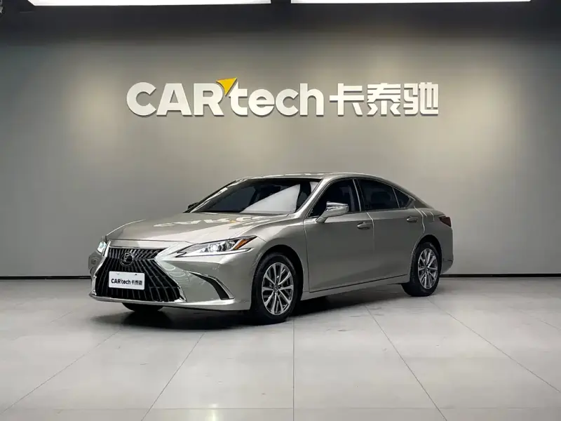 Lexus ES, 2023